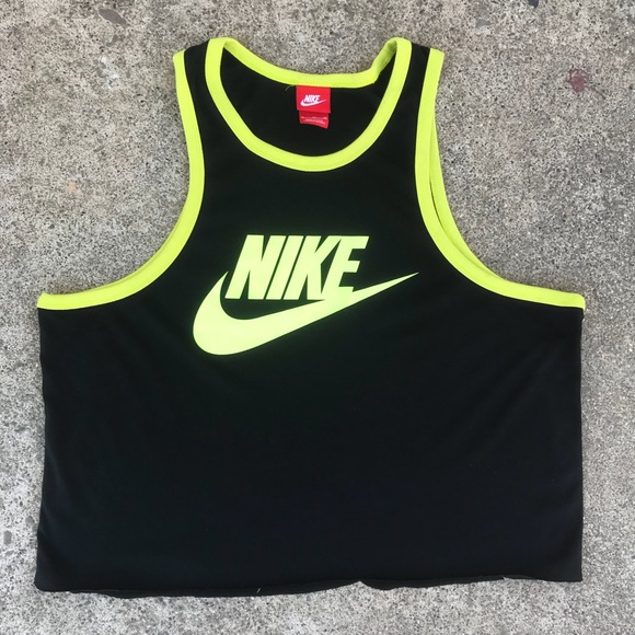 green nike tank top